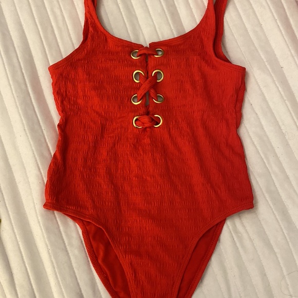 California Waves one piece - Picture 4 of 5